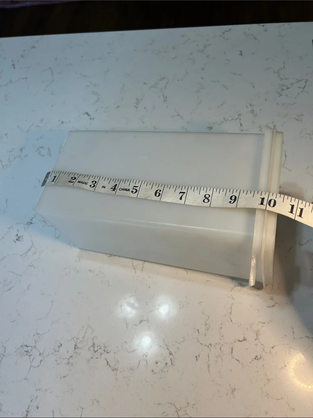 Tupperware Cracker Keeper